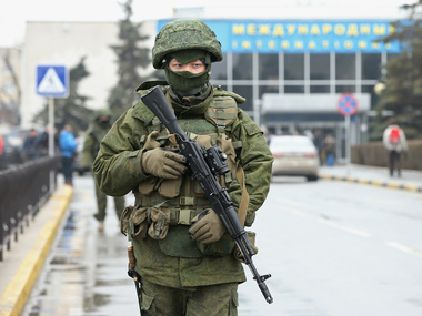 Российские солдаты захватили украинский вертолет