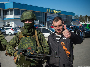 Украина потребовала от России официально отказаться от "зеленых человечков"