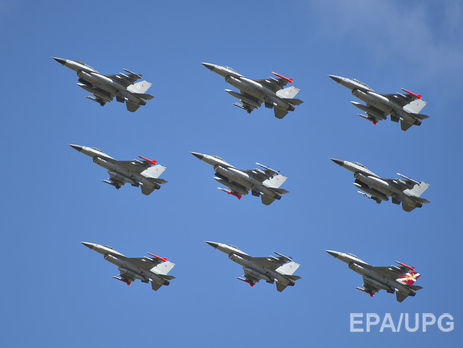 Дания направит в Сирию семь F16