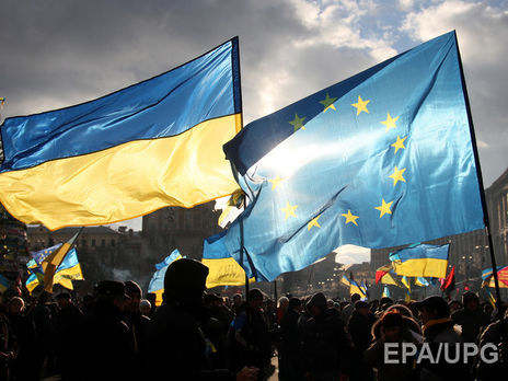 Еврокомиссия официально предложила Европарламенту и Евросовету отменить визы Украине