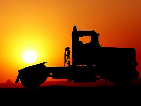 В Китае грузовик въехал в толпу людей, не менее 10 погибших