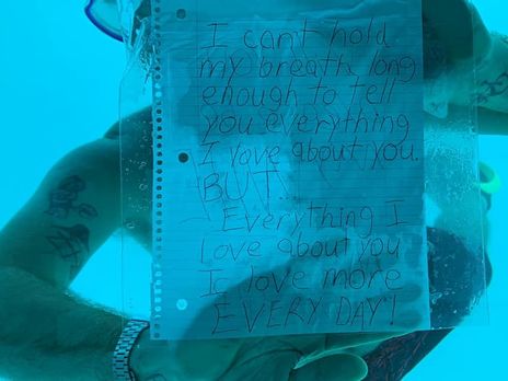 В Танзании американец утонул, когда делал предложение невесте