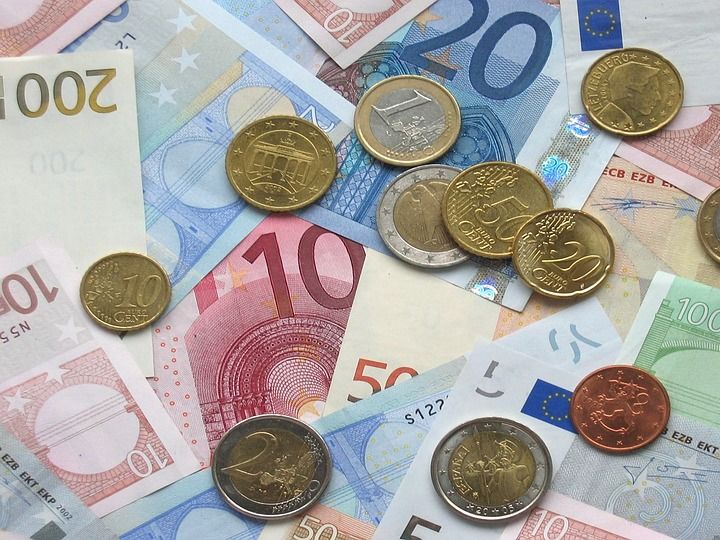 ﻿Гривня до євро зміцнилася до 26,95 грн/€