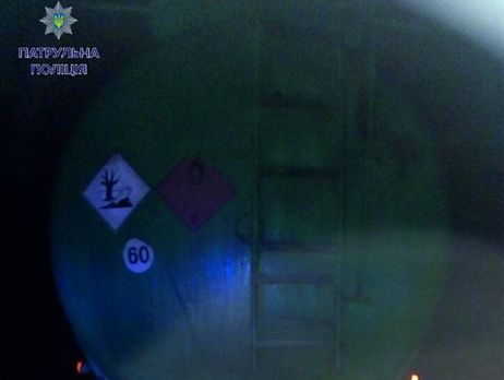 Патрульные остановили пьяного водителя фуры с цистерной на международной трассе Львов – Краковец