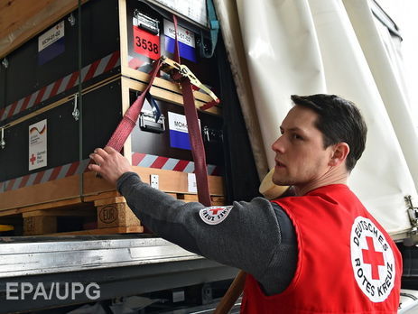 Красному Кресту удалось доставить гуманитарную помощь в сирийский город Эр-Растан