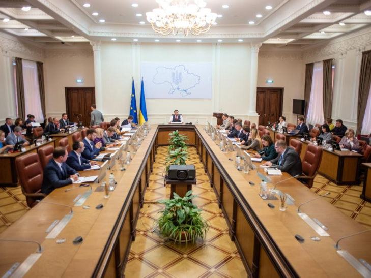 Кабмин уволил руководителей ряда украинских госструктур