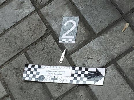 В Кривом Роге при задержании подозреваемого в грабеже получил ножевое ранение оперативник – полиция