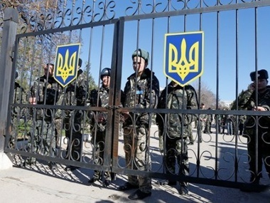 Источник в СБУ: В Керчь прибыла очередная группа российских военных