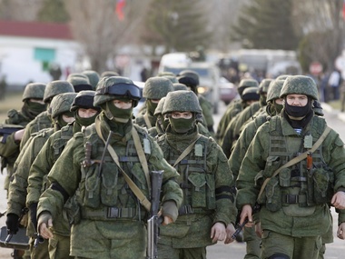Источник: В Керчи высадились еще 500 вооруженных бойцов