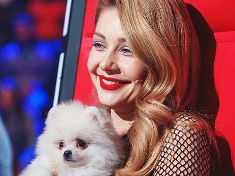 Тине Кароль подарили собаку на эфире 