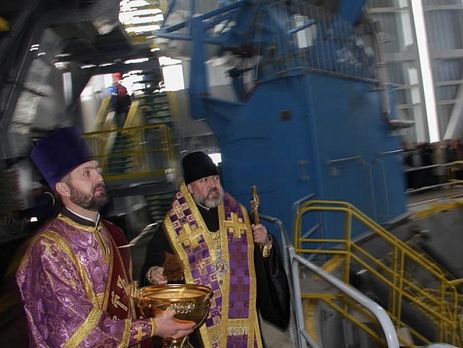 Кураев считает, что ответственность за запуск ракеты несет и епископ Лукиан, который ее освящал