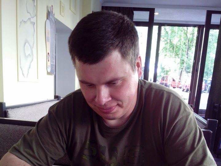 В Кременчуге жестоко избили волонтера Ковалева