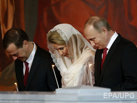 Путин с Медведевым веселились во время пасхальной службы в храме Христа Спасителя. Фоторепортаж