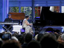 В Белом доме прошел джазовый концерт с участием звезд мировой величины. Видео