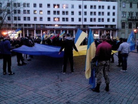 Проукраинские активисты провели в Одессе панихиду по погибшим 2 мая 2014 года. Фоторепортаж