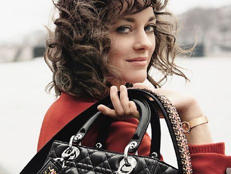 Марион Котийяр представила сумки Dior