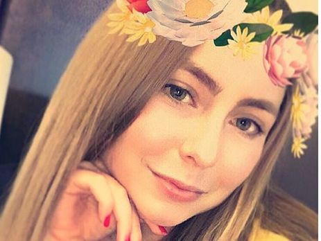 Навка показала фото старшей дочери из семейного архива