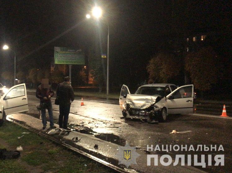 ﻿У Дніпропетровській області правоохоронець з ознаками сп'яніння потрапив у ДТП, постраждали три людини – поліція