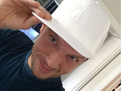 Картер из Backstreet Boys показал новорожденного сына