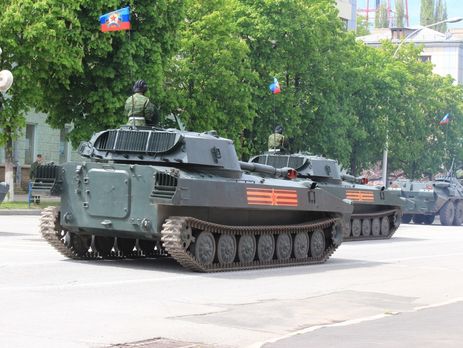 На парад Победы в оккупированном Луганске боевики выведут более 70 единиц военной техники