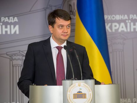 Разумков о провалах при голосованиях: Сидеть в Раде не очень удобно. Кто-то встает, кто-то выходит