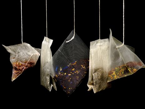 Чайные пакетики выделяют микропластик при заваривании – ученые