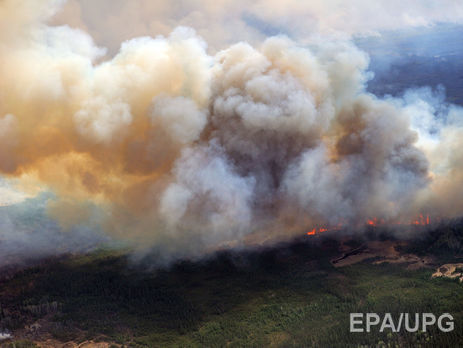 В канадской провинции Альберта объявлено чрезвычайное положение из-за лесных пожаров. Фоторепортаж
