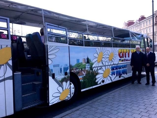 Украинский язык появился в аудиогидах экскурсионных автобусов Вильнюса