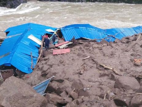 В Китае после схода масштабного оползня пропали без вести 35 человек