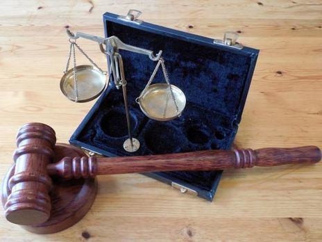 ﻿Генпрокуратура розслідує масове видавання закордонних паспортів на заході і сході України