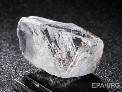 Канадская компания продала самый дорогой алмаз за $63 млн