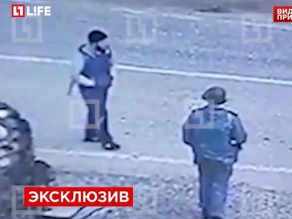 Камера видеонаблюдения записала момент взрыва смертника на КПП под Грозным. Видео
