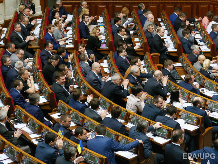 Во фракцию БПП вошли три парламентария, ставшие народными депутатами в апреле