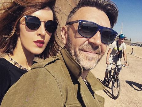 Шнуров во время прыжка разбил айфон