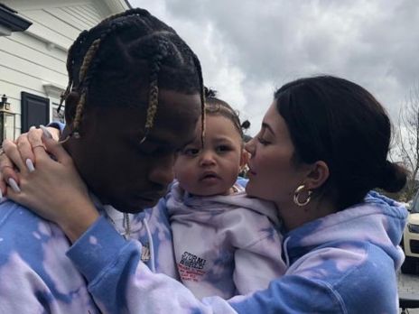 ﻿Кайлі Дженнер і Тревіс Скотт узяли паузу у стосунках