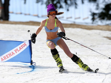 В норвежском Тронхейме запретили рекламу с моделями в бикини