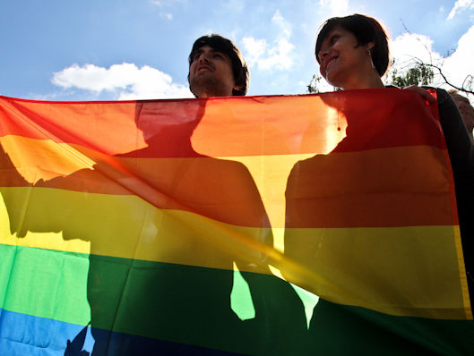 "Правый сектор" призвал запретить гей-парад в Киеве