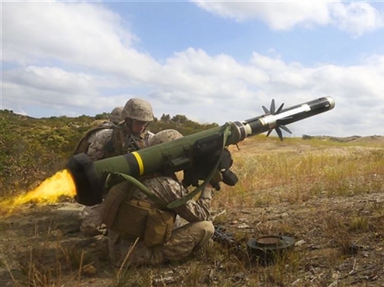Госдеп США одобрил продажу Украине 150 противотанковых комплексов Javelin