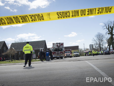 В Калифорнии пассажирский поезд врезался в автомобиль: трое погибших