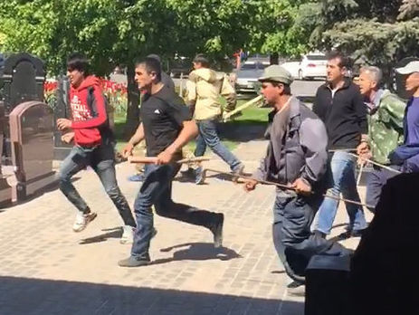 Московская полиция обнаружила тело третьего погибшего в массовой драке на Хованском кладбище – СМИ