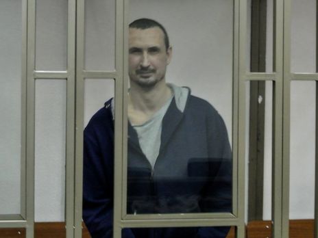 В Россию вывезли крымчанина Каракашева, осужденного за переписку в соцсетях