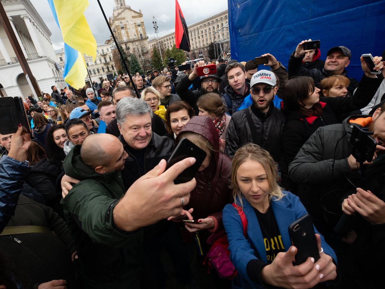 Порошенко приходил на Майдан Незалежности на акцию против 