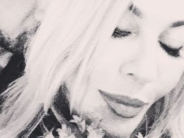 Билык поделилась черно-белым селфи с мужем