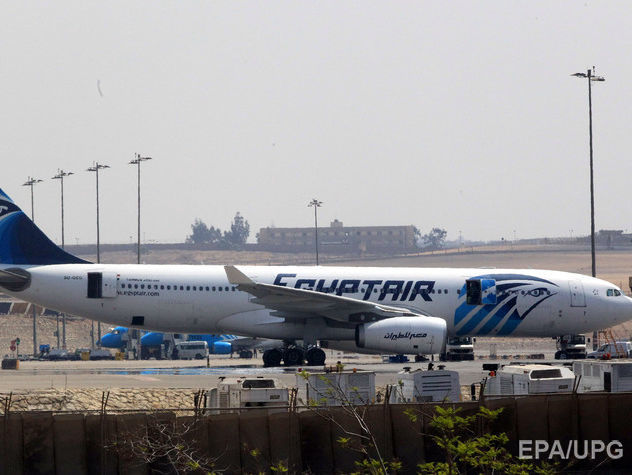 Над Египтом пропал самолет с 69 людьми на борту