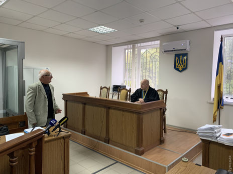 Суд обязал правоохранителей расследовать дело о возможном убийстве перед пожаром в одесском отеле 