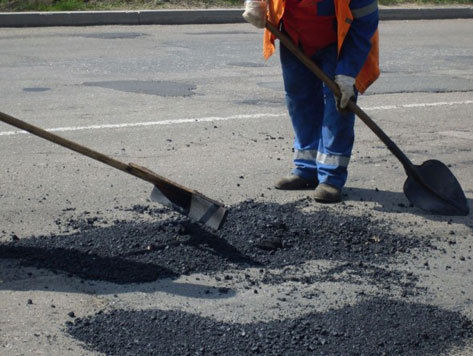 Депутат Совфеда РФ Мизулина предлагает запретить в России ямочный ремонт дорог