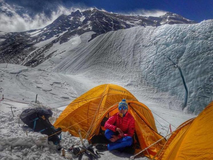 Украинка впервые поднялась на Эверест