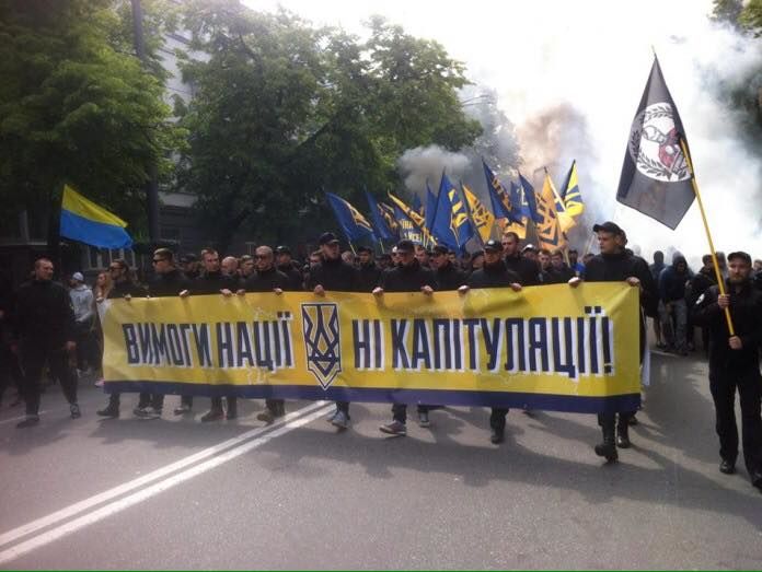 "Азов" провел в центре Киева марш против выборов на территории оккупированного Донбасса. Видео