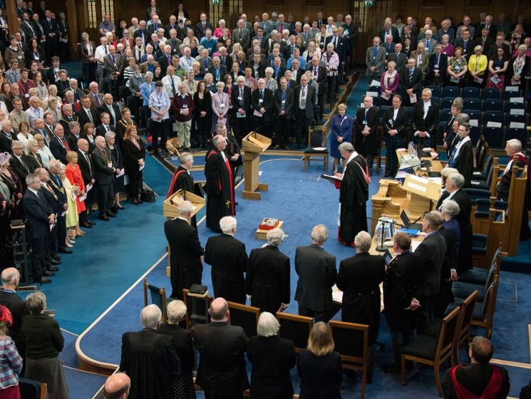 В Шотландии священникам разрешили состоять в однополых браках