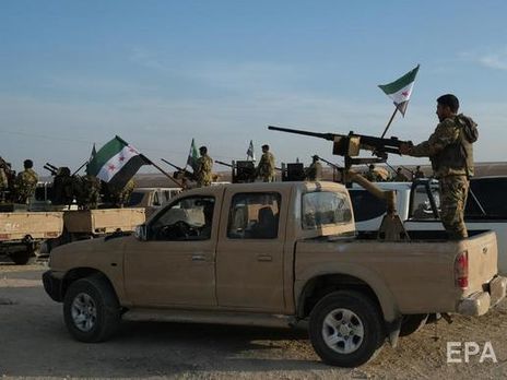 Турция перебрасывает войска через границу с Сирией – Bloomberg